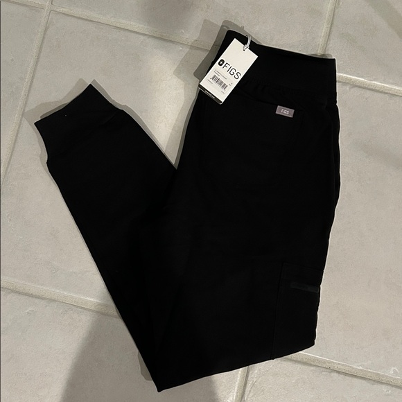NWT - FIGS Zamora Jogger Scrub Pants in Black - Picture 8 of 8